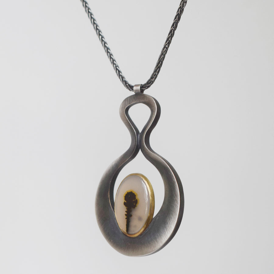Venus Necklace with Oval Dendritic Agate