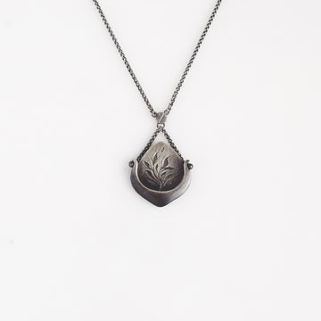 Small Botany Necklace