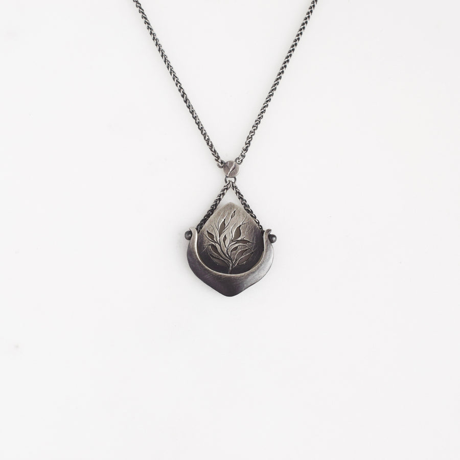 Small Botany Necklace