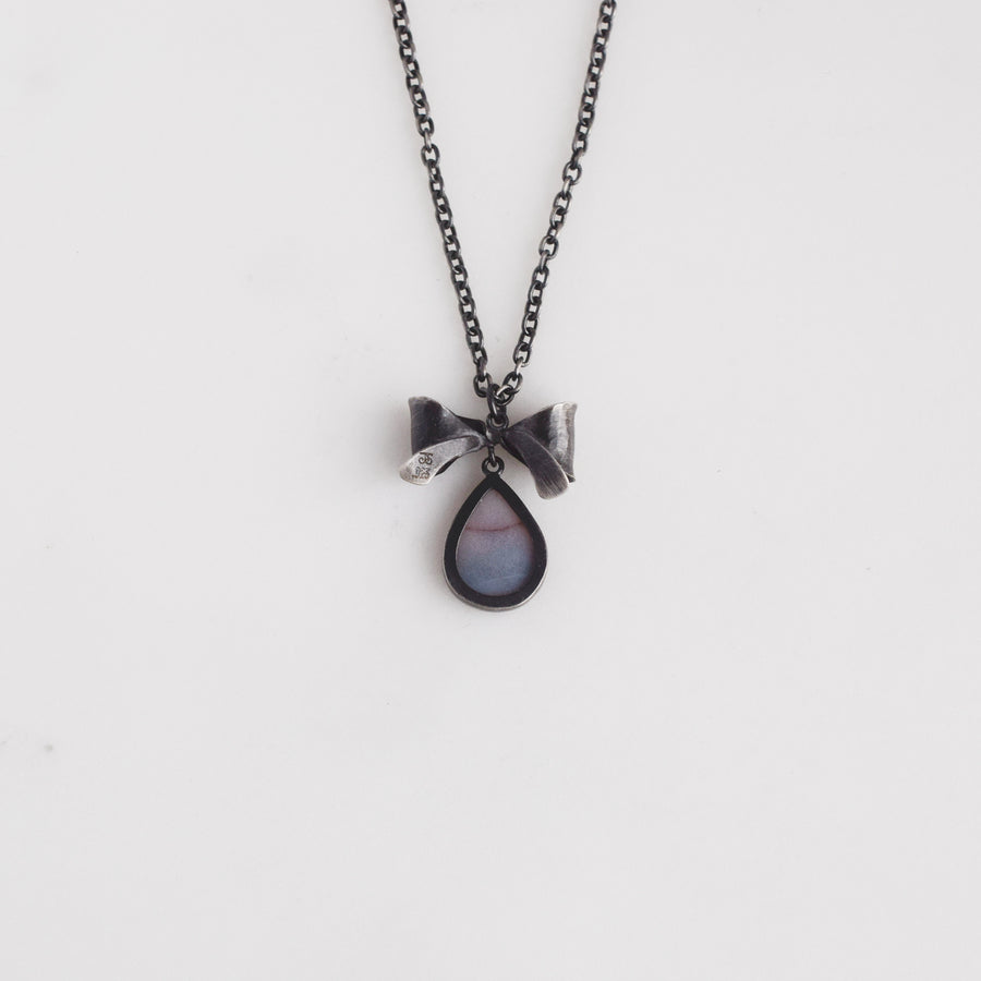Bow and pear shaped dendritic agate necklace