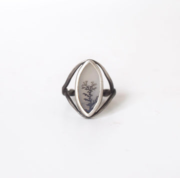 Wintry Tree Dendritic Agate Ring