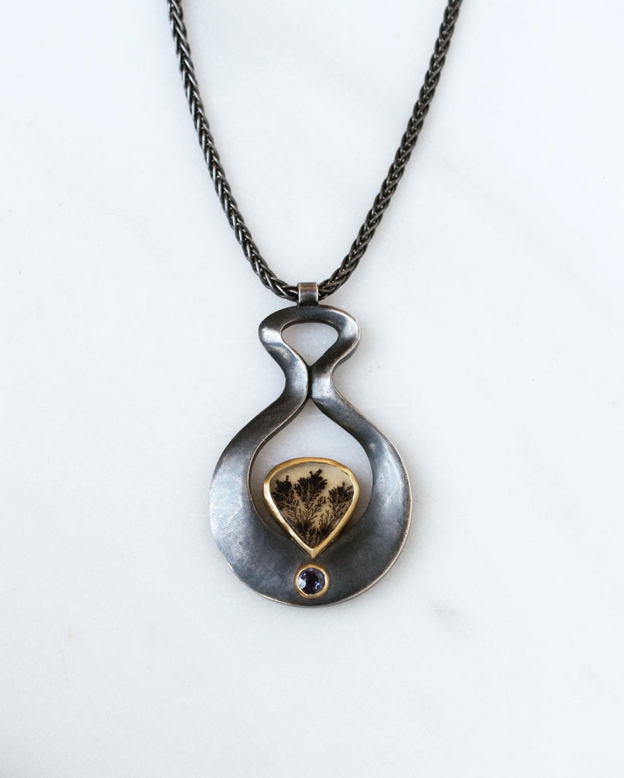 Dendritic Agate and Sapphire Little Venus Necklace