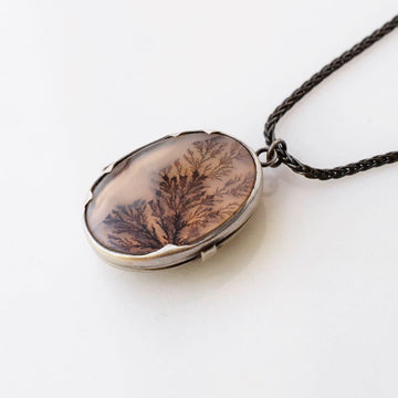 Thicket locket