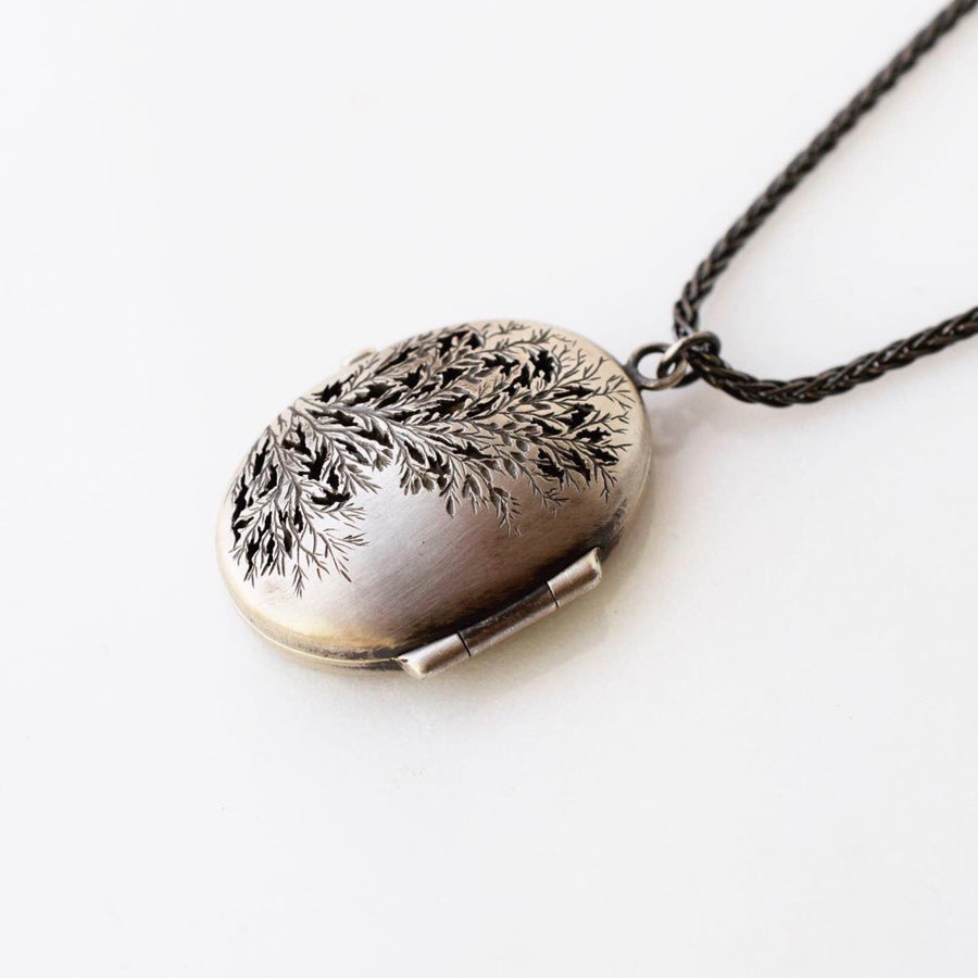 Thicket locket
