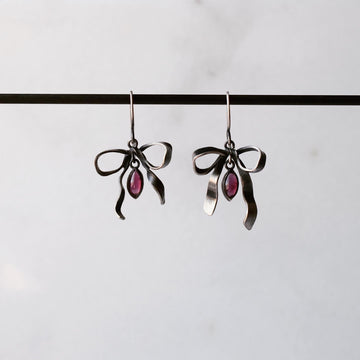 Garnet Little Bow Earrings