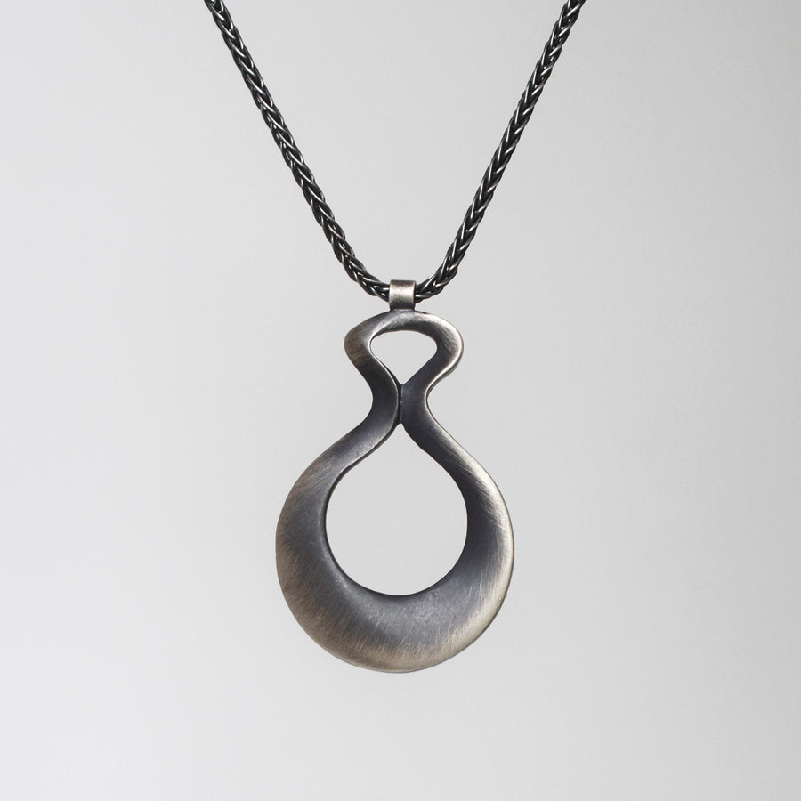 Small Venus Necklace