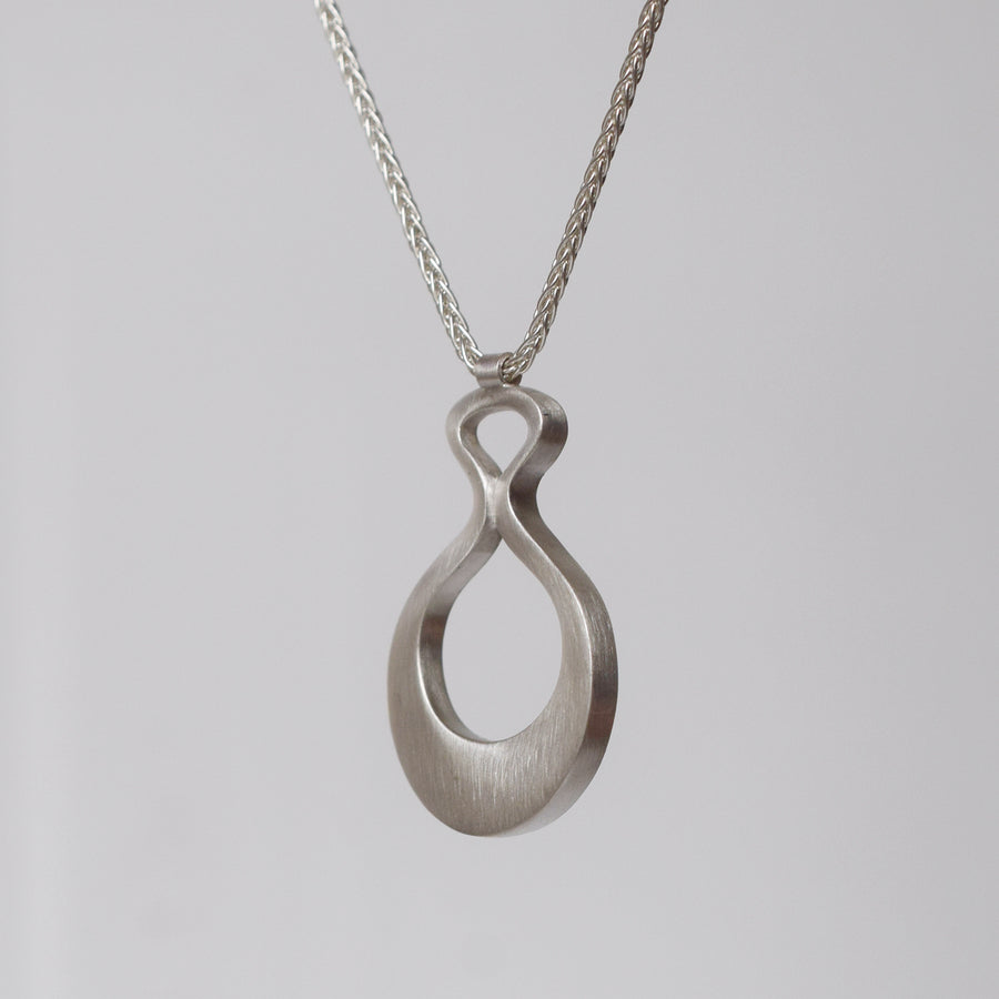 Small Venus Necklace